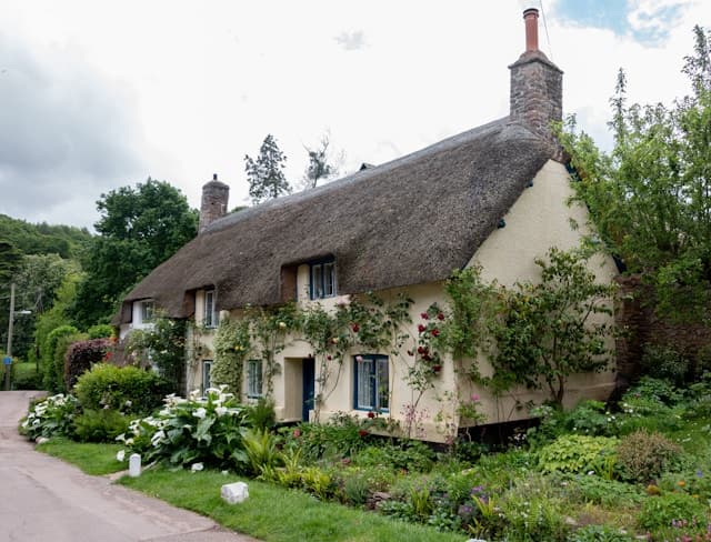 Does Home Insurance Cover Roof Damage on a Thatched Property?