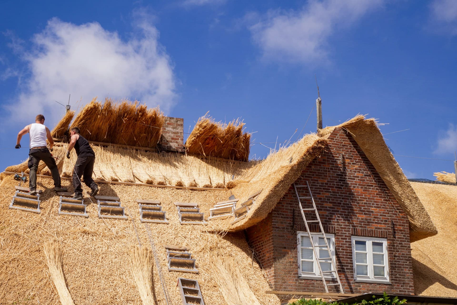 How Long Does a Thatched Roof Last?